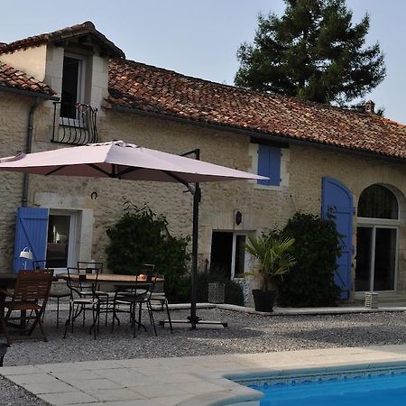 Chambres D'Hotes La Grange Au Bois Champagne-et-Fontaine Екстериор снимка