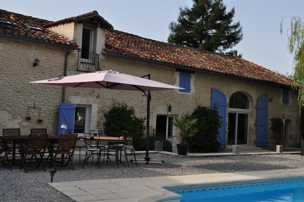 Chambres D'Hotes La Grange Au Bois Champagne-et-Fontaine Екстериор снимка